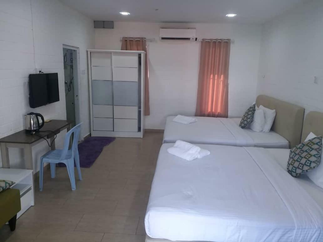 D Lima Beach Inn Pantai Cenang  Exterior foto