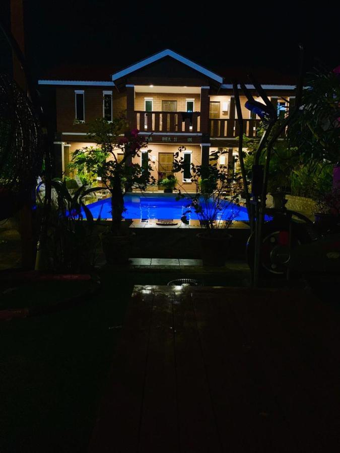 D Lima Beach Inn Pantai Cenang  Exterior foto